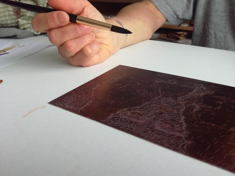 Retouche sur plaque vernis, Labo Estampe
